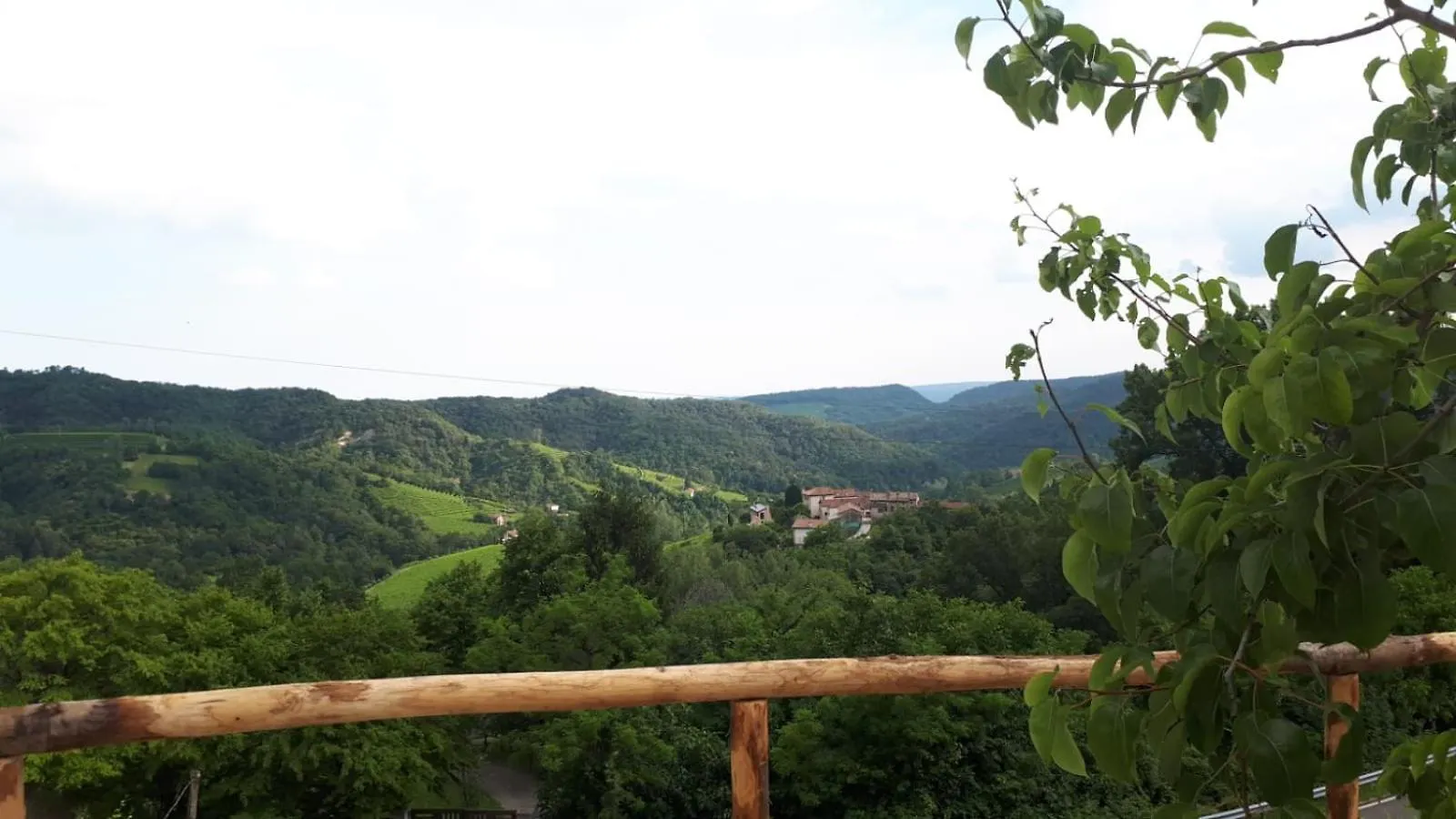 Agriturismo La Pina Tarzo Bauernhof